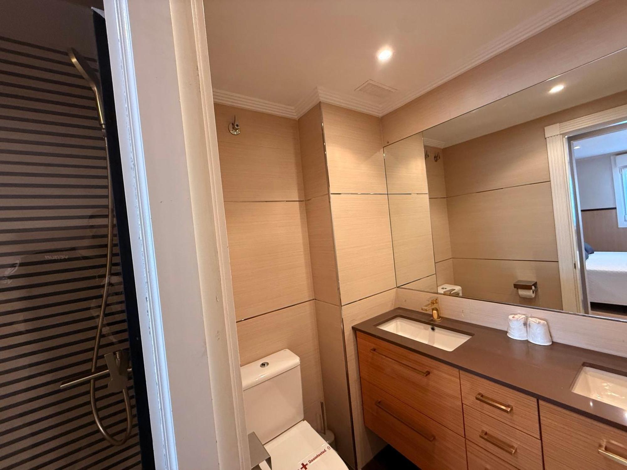 Olympia Guest house *